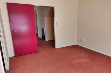 Photo of property in 3 Kelvin Grove, Te Aro, Wellington, 6011