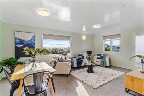 Photo of property in 37 Moire Road, Massey, Auckland, 0614