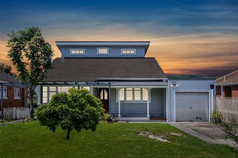 Photo of property in 192 Cambridge Terrace, Naenae, Lower Hutt, 5011