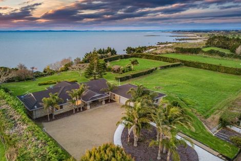 Photo of property in 44 Farley Road, Clarks Beach, Pukekohe, 2679