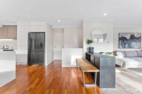 Photo of property in 1/10 Harley Road, Hauraki, Auckland, 0622