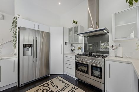 Photo of property in 19 Cosgrove Rise, Riverstone Terraces, Upper Hutt, 5018