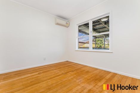 Photo of property in 1 Lynmore Drive, Hillpark, Auckland, 2102