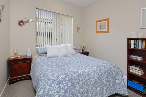 Photo of property in 80 San Marino Drive West, Henderson, Auckland, 0612