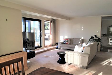 Photo of property in 227 The Terrace, Wellington Central, Wellington, 6011