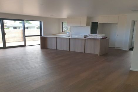 Photo of property in 93a Sandspit Road, Waiuku, 2123