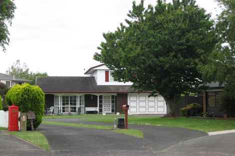 Photo of property in 15 Jessika Place, Conifer Grove, Takanini, 2112