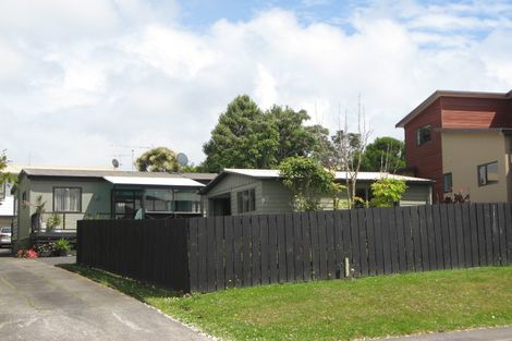 Photo of property in 922 Whangaparaoa Road, Manly, Whangaparaoa, 0930