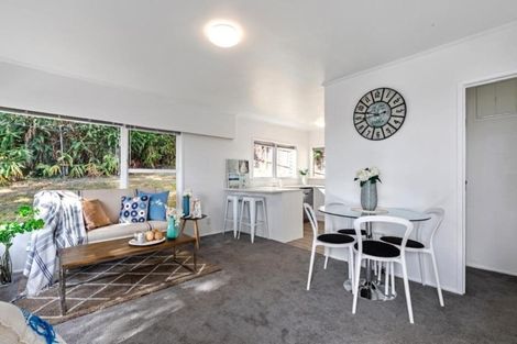 Photo of property in 2/12a Ondine Place, Glenfield, Auckland, 0629