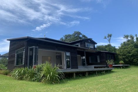Photo of property in 68 Rame Road, Greenhithe, Auckland, 0632