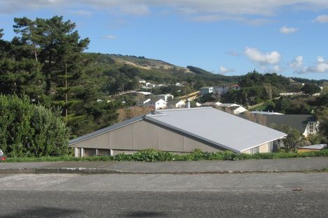 Photo of property in 13 Gloucester Street, Cannons Creek, Porirua, 5024