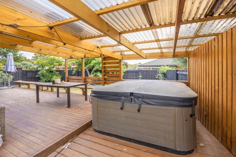 Photo of property in 5 Raleigh Avenue, Fairview Downs, Hamilton, 3214