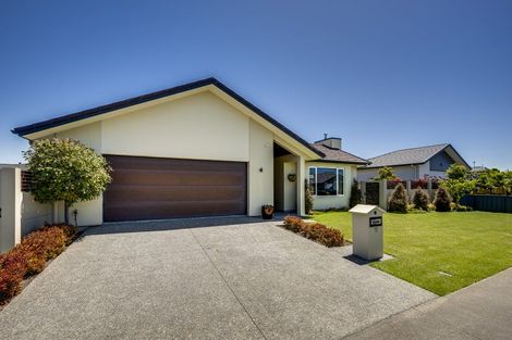 Photo of property in 19 Kapiti Drive, Poraiti, Napier, 4112