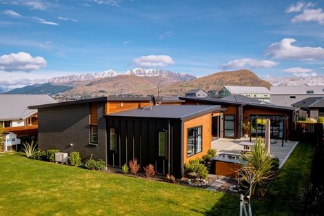 Photo of property in 38 Risinghurst Terrace, Lower Shotover, Queenstown, 9304