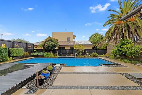 Photo of property in 12 Parkwood Place, Huntington, Hamilton, 3210