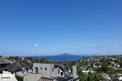 Photo of property in 34 Knights Road, Rothesay Bay, Auckland, 0630