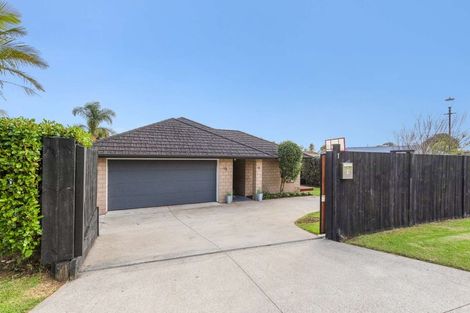 Photo of property in 1 Puketi Lane, Waiuku, 2123