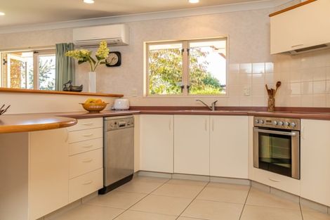 Photo of property in 4 Kingsgate Row, Havelock North, 4130
