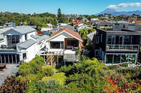 Photo of property in 10 Roy Terrace, Moturoa, New Plymouth, 4310