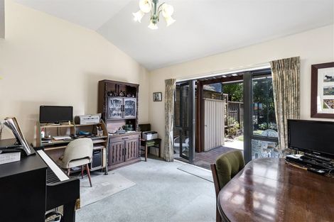 Photo of property in 8/8 Tobago Place, Sunnynook, Auckland, 0620