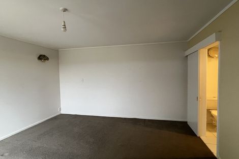 Photo of property in 14 Mcfetridge Place, Hillcrest, Auckland, 0627