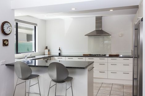 Photo of property in 42a Chateau Drive, Burnside, Christchurch, 8053