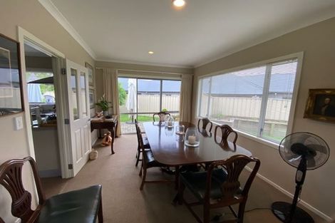 Photo of property in 98 Russell Robertson Drive, Havelock North, 4130