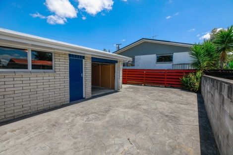 Photo of property in 2 Newcastle Road, Dinsdale, Hamilton, 3204