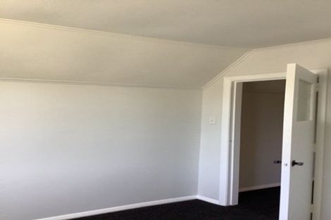 Photo of property in 32 Pearce Crescent, Taita, Lower Hutt, 5011