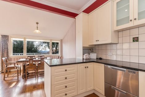 Photo of property in 123 Hackthorne Road, Cashmere, Christchurch, 8022