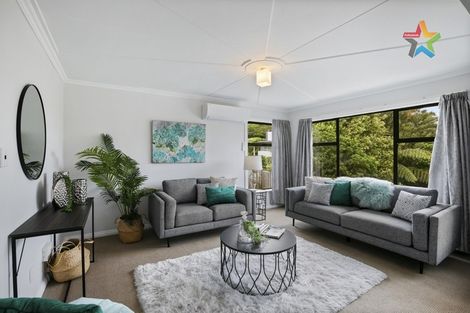 Photo of property in 51 Poto Road, Normandale, Lower Hutt, 5010