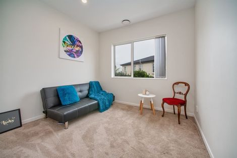 Photo of property in 11 San Casello Rise, Henderson, Auckland, 0612