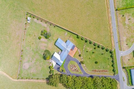 Photo of property in 167 Heretaunga Road, Maharahara, Dannevirke, 4972