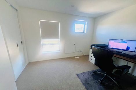 Photo of property in 10 Rara Lane, Manukau, Auckland, 2104