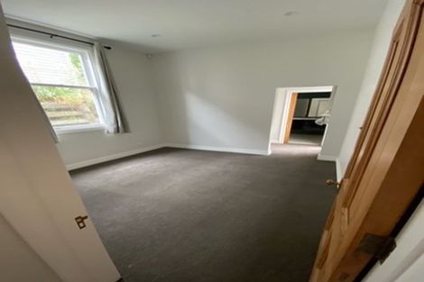 Photo of property in 68 Northland Road, Northland, Wellington, 6012