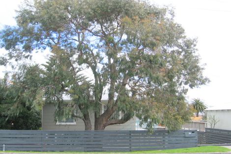 Photo of property in 42 Pitau Road, Mount Maunganui, 3116