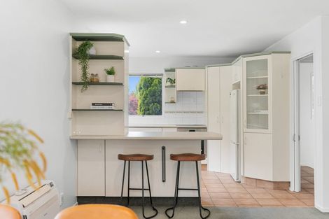 Photo of property in 17 Highland Place, Avonhead, Christchurch, 8042