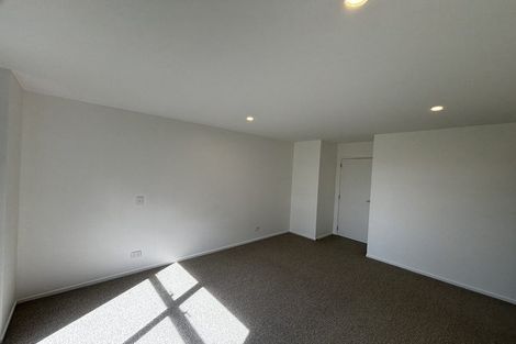Photo of property in 2 Piper Way, Glen Avon, New Plymouth, 4312