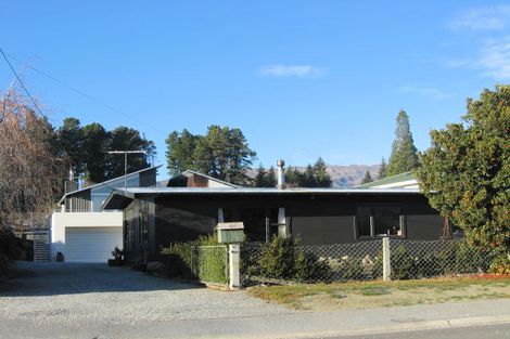 Photo of property in 60 Warren Street, Wanaka, 9305
