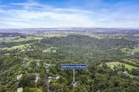 Photo of property in 318 Forest Road, Waiatarua, Auckland, 0612