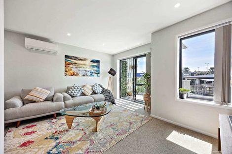 Photo of property in 61 Weir Lane, Silverdale, 0932