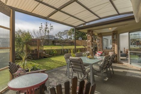 Photo of property in 1 Mckenna Lane, Omokoroa, 3114