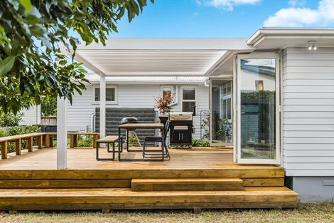 Photo of property in 6 Esmeralda Avenue, Avondale, Auckland, 1026