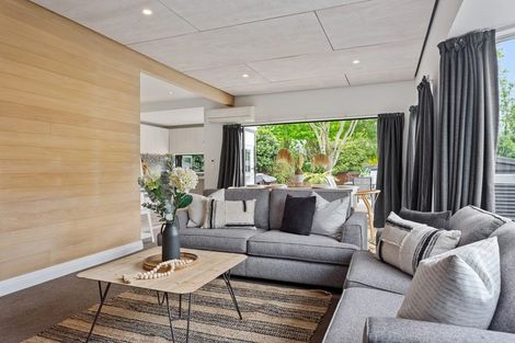 Photo of property in 27 Condell Avenue, Papanui, Christchurch, 8053