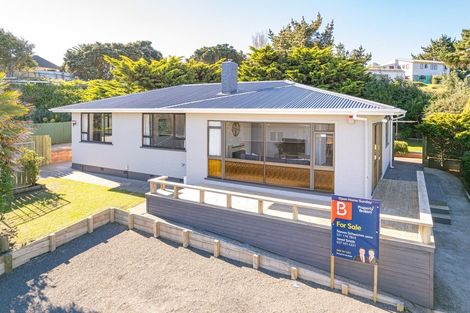 Photo of property in 74c Cornfoot Street, Castlecliff, Whanganui, 4501