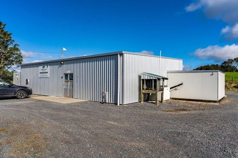 Photo of property in 1043 Whananaki Road North, Opuawhanga, Hikurangi, 0181