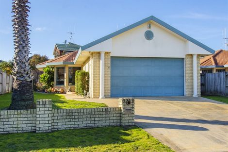 Photo of property in 77 Santa Monica Drive, Papamoa Beach, Papamoa, 3118