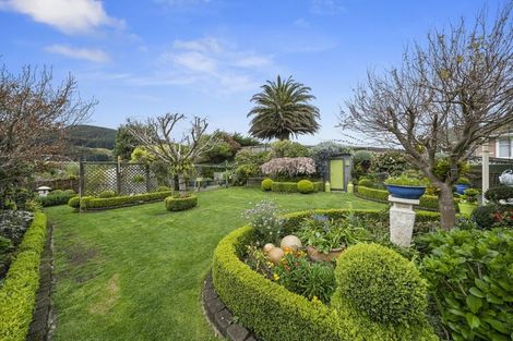 Photo of property in 38 Handyside Street, Tawa, Wellington, 5028