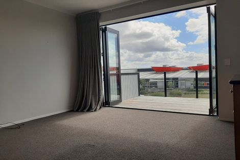 Photo of property in 5/7 Uku Lane, Hobsonville, Auckland, 0616