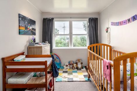 Photo of property in 4 Charles Street, Carterton, 5713